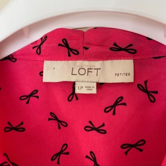 Ann Taylor LOFT Bow Sleeveless Neck Tie Blouse - Picture 4 of 5